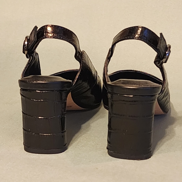 Black textured leather pumps - Picture 3 of 5